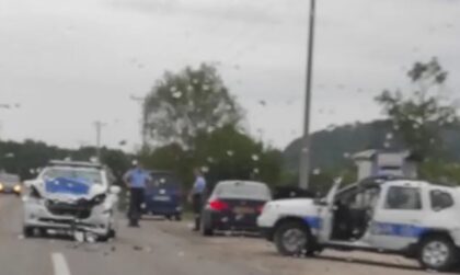 Nesreća u okolini Banjaluke: Slupan automobil policije