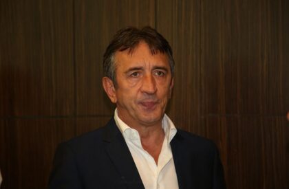 “Dajem sve od sebe, trudim se…” Evo kako se osjeća Žika Jakšić: Oglasio se prijatelj i otkrio detalje