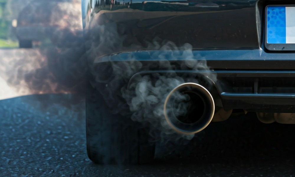 Čađavi dim iz auspuha? Najava velikog problema
