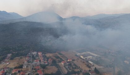 Srbija i Hrvatska pritekle u pomoć: U Crnoj Gori aktivan veći broj požara