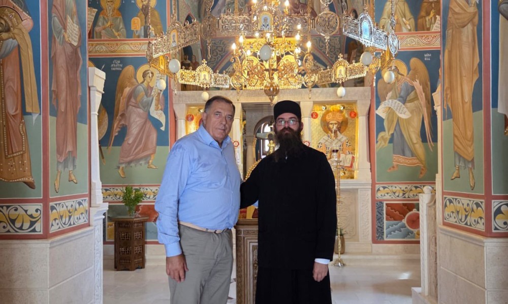 Predsjednik Srpske posjetio manastir Rmanj: “Svjedoči o istoriji srpskog naroda” FOTO