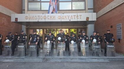 Nema okupljenih blokadera: Mirno kod Filozofskog fakulteta