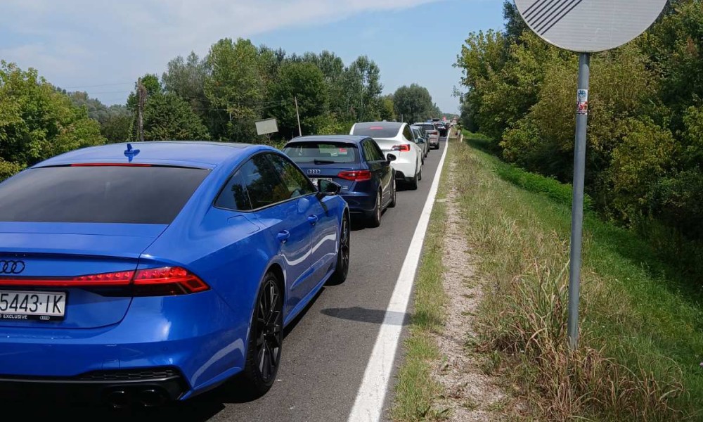 Ukoliko planirate da krenete na put – razmislite dvaput: Od gužvi na graničnim prelazima “boli glava”