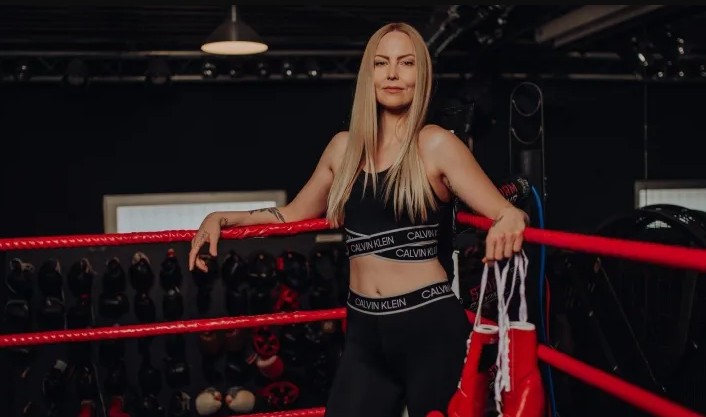 Nova životna pravila: Bivša manekenka i kik bokserka prešla na radikalni islam