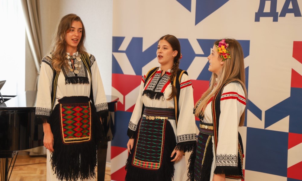 Polaganjem vijenaca na spomenik Petru Kočiću: Počela manifestacija „Kočićevi dani“: