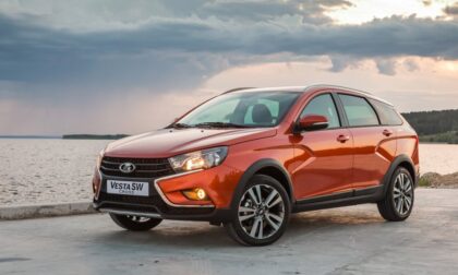 Lada u problemu: Volan se blokira u vožnji, proizvođač odbija da povuče automobile