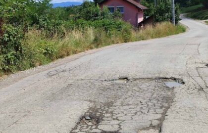 Mještani Motika skupili potpise: Peticija protiv brze vožnje i loših puteva