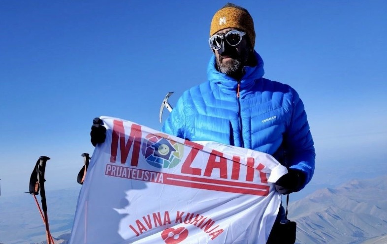 Humanitarni uspon: Ratko prikupio 1.960 KM za “Mozaik prijateljstva”