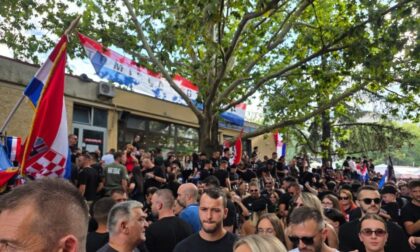 Iz Srbije osudili ponašanje u Sinju: Pjevali i slavili ustaške zločince