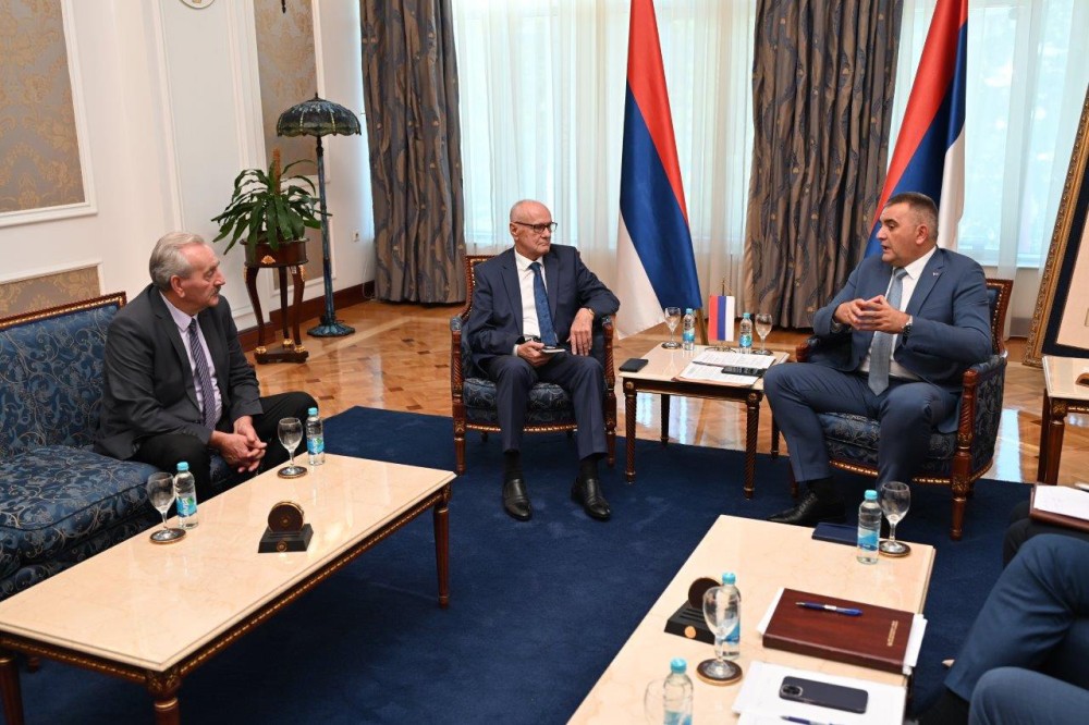 Penzioneri kod Minića: Penzije će i dalje rasti u skladu sa zakonskim rješenjima