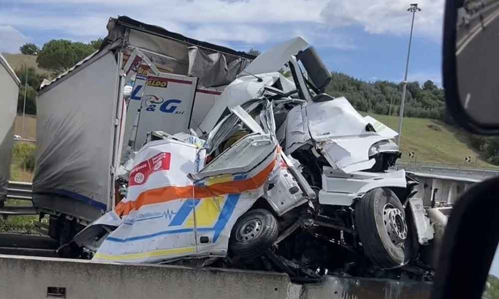 Horor na auto-putu! Poginule tri osobe, 18 ljudi povrijeđeno VIDEO