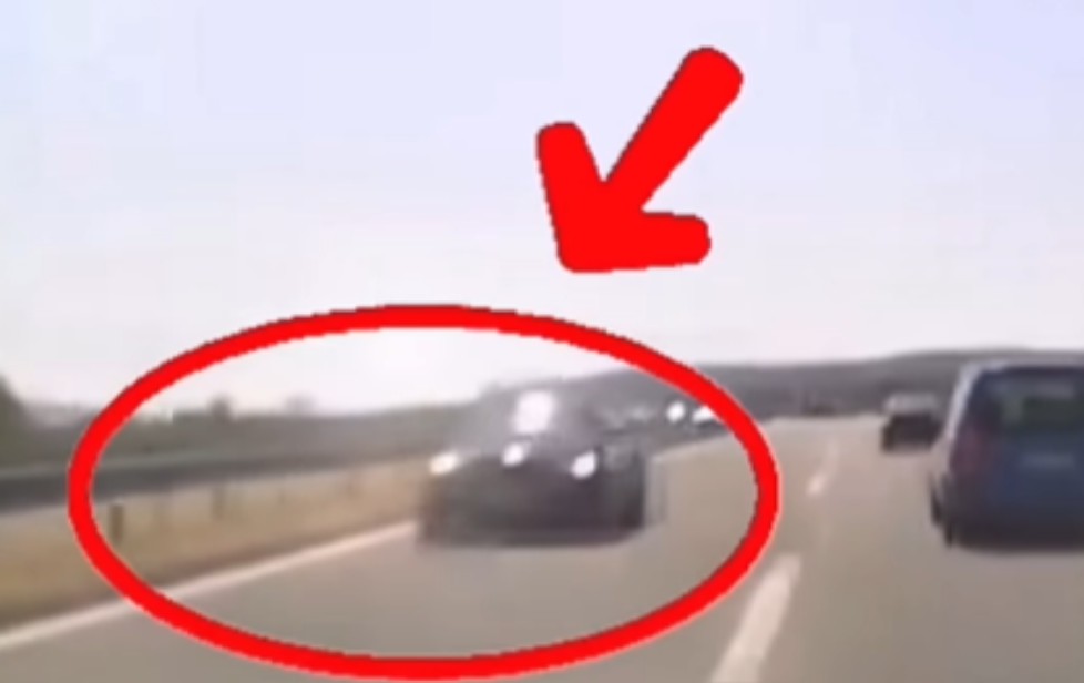 Jeziva scena! Vozio auto-putem u suprotnom smjeru VIDEO