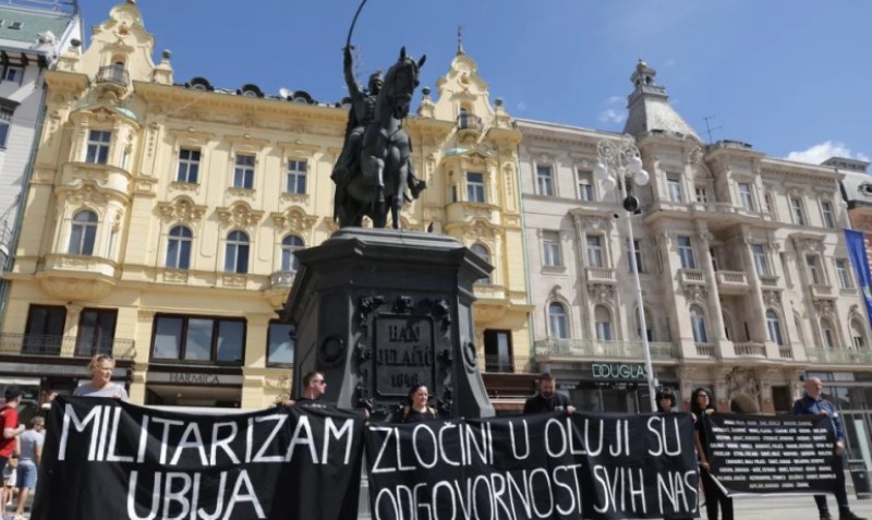 Sa Trga bana Jelačića poručeno: Zločini nad Srbima ne smiju biti zaboravljeni