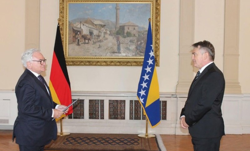 Novi njemački ambasador stigao u BiH: Granas uručio akreditivna pisma Komšiću