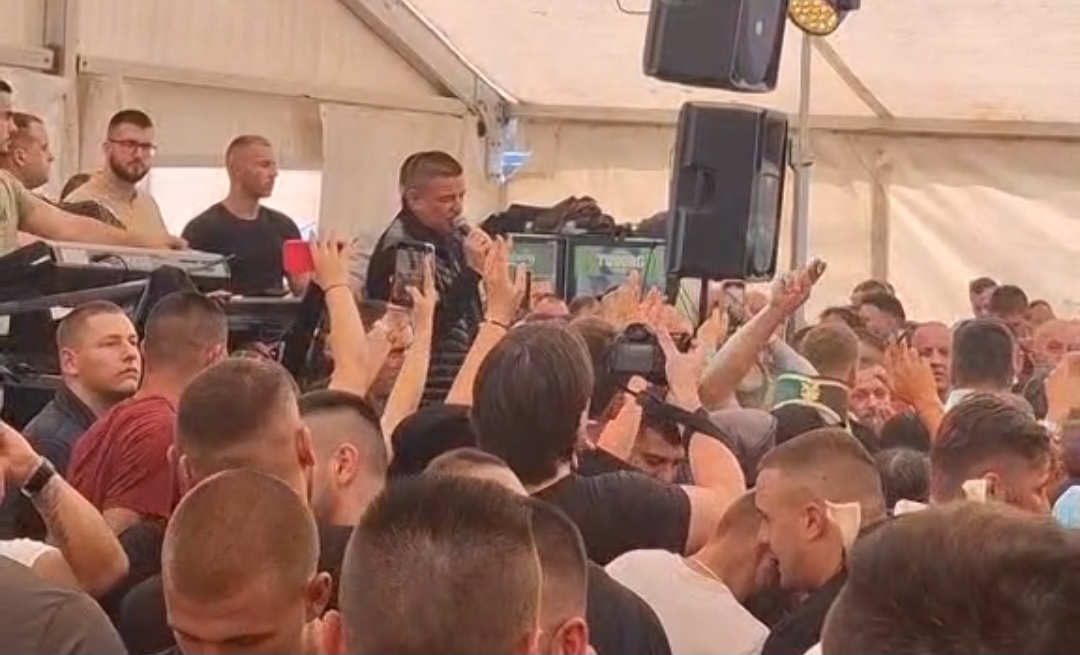 Lom na Manjači: Baja glavna zvijezda na zboru FOTO/VIDEO