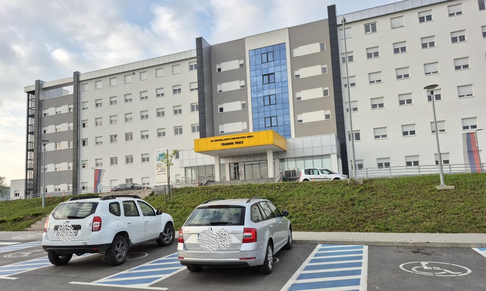 Poklon za novu bolnicu: U Doboju uručeni laparaskopski trenažeri