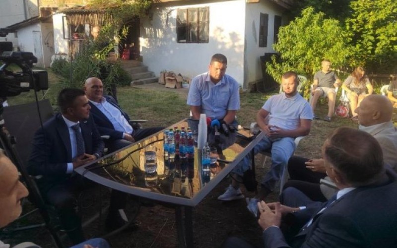 Dodik obišao porodicu Spahalić: Obećana pomoć za gradnju kuće