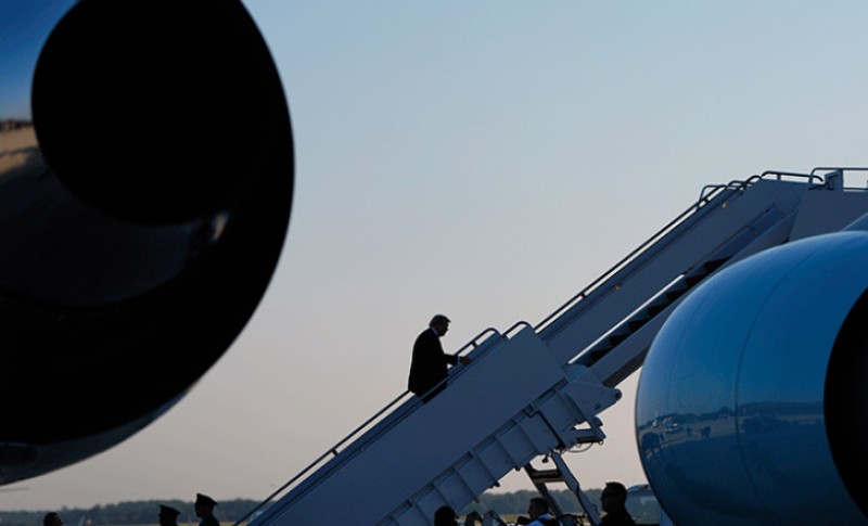 “Zapravo, to mu šteti”: Tramp krenuo na Aljasku, ovo je poručio pred susret s Putinom