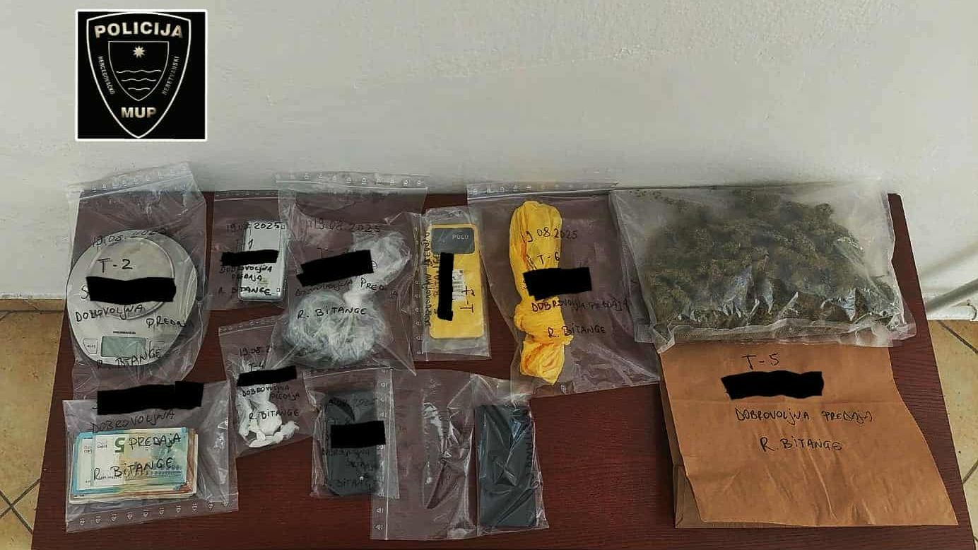 Dobrovoljno predao drogu: Uhapšen Mostarac koji je u ruksaku nosio marihuanu i kokain
