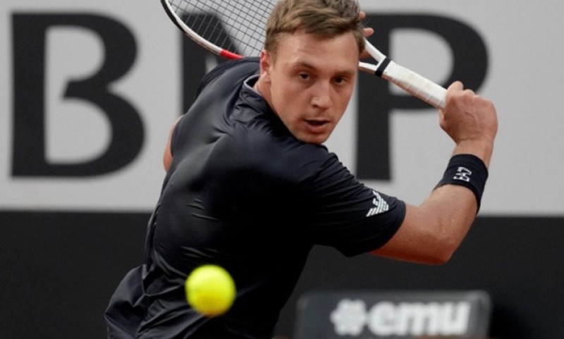 Srbin u trećem kolu poražen od Alkaraza: Međedović eliminisan sa Mastersa u Sinsinatiju