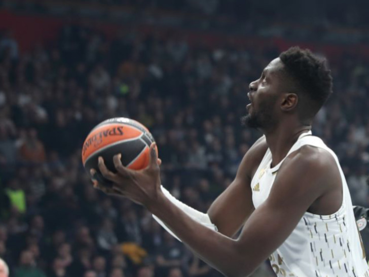 Katalonski klub potvrdio: Fol produžio ugovor sa Barselonom