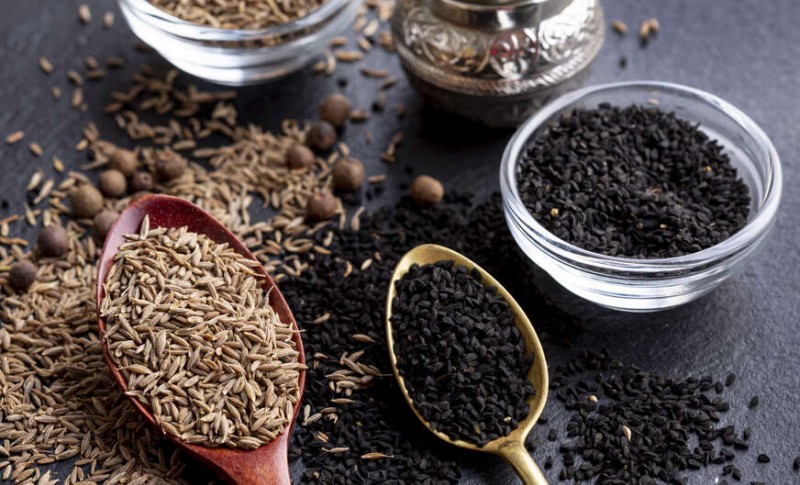 “Liječi sve osim smrti”: Ova biljka čisti jetru, liječi nadutost, jača imunitet – pominje se u Bibliji i Kuranu