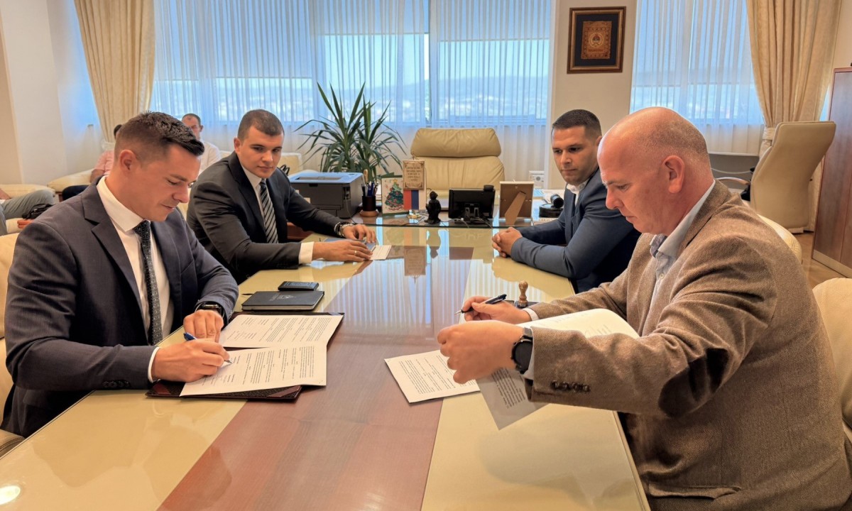 Bolji uslovi rada i finansijska stabilnost: Radnici u pravosuđu dobili novi kolektivni ugovor