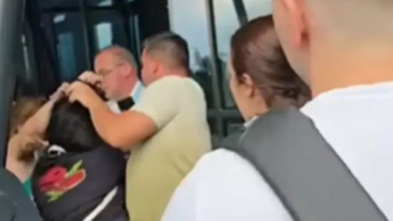 Prava drama na aerodromu! Potukle se majka i kćerka: “Alo, pusti je” VIDEO