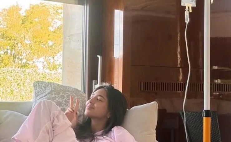 Zabrinula pratioce: Đina Džinović završila na infuziji, leži u luksuznoj vili poslije brojnih putovanja