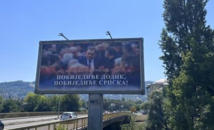 Ohrabrujuće riječi stižu sa svih strana: Bilbordi podrške predsjedniku Srpske u Banjaluci FOTO