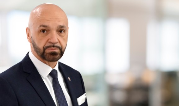 Kojadinović upozorava na pad povjerenja u Mercovu vladu: Građani žele promjene, a ne izgovore