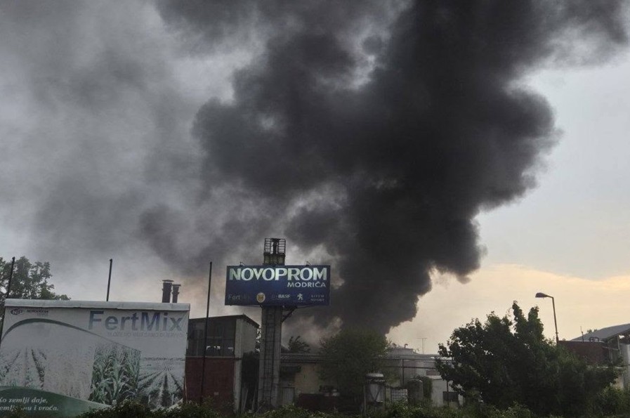 Vatra srećom ugašena: Policija se oglasila o požaru na objektu preduzeća u Modriči