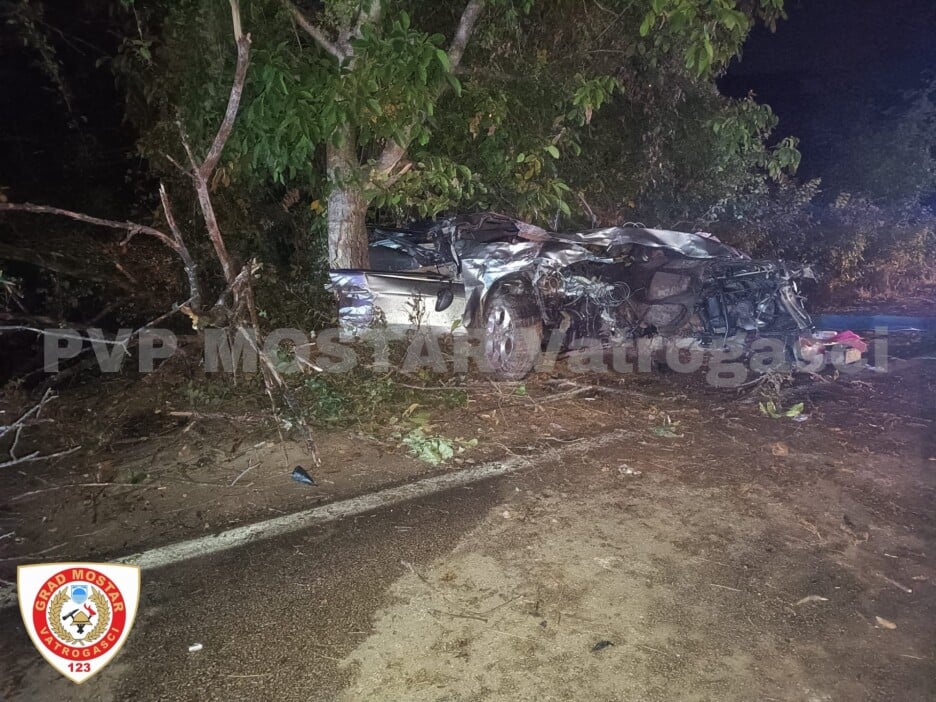 Nakon jezive nesreće kod Mostara: U bolnici bitku za život izgubila tinejdžerka (16)