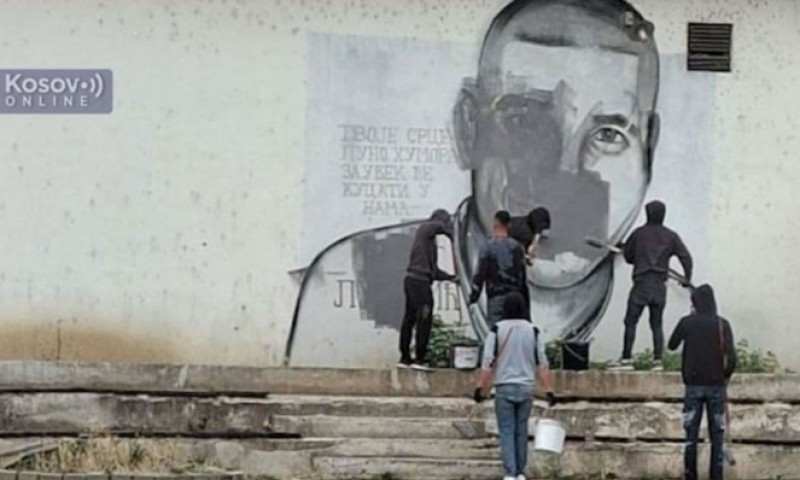 Kancelarija za KiM o prefarbanim muralima: “Džaba ste krečili” FOTO