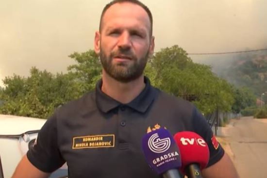 Vatra i dalje gori, vatrogasci u Crnoj Gori na izmaku snaga: Komandir završio u Hitnoj