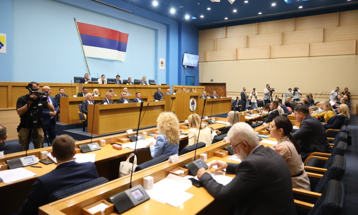 Tema poslanika na posebnoj sjednici: Šta piše u zaključcima NSRS o odluci CIK-a
