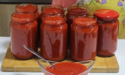 Policija zaustavila kamione: Zaplijenjeno 42 tone lažno označenog paradajz-pirea!