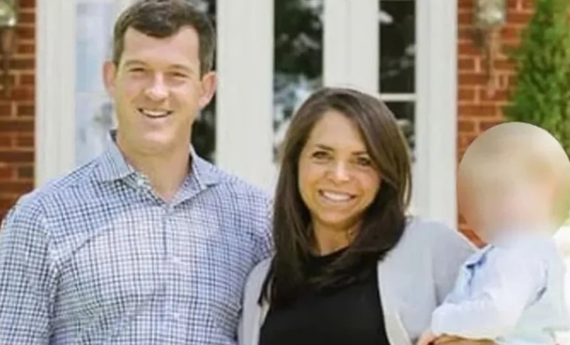 Tražio razvod dok je ona u naručju držala njihovu bebu: Milijarder ženu prevario sa dadiljom