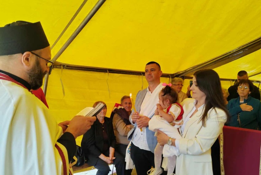 Prvo krštenje u pustim Ramićima, mještani žele obnoviti crkvu: “Sve što radimo, radimo sami”