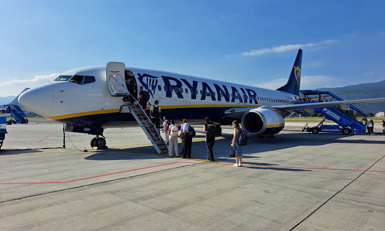 Velike kompanije u gubicima zbog rata: Da li će avionske karte poskupiti? FOTO