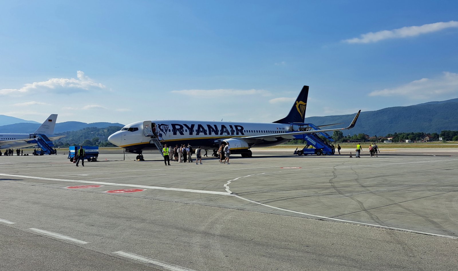 Dobre vijesti za putnike: Rajaner uveo veće dimenzije prtljaga na svim aerodromima