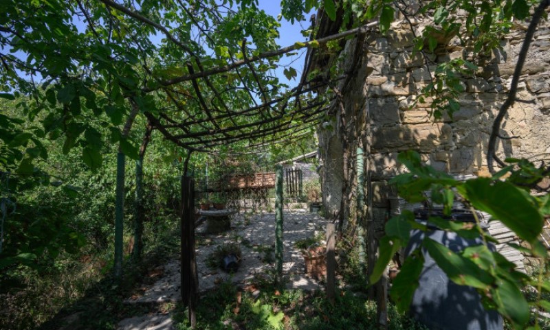 Prodaje se cijelo selo na Jadranu: Kvadrat zemlje košta samo četiri evra!