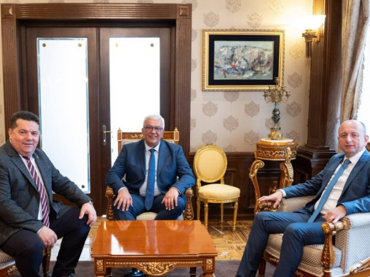 Stevandić sa Mandićem i Kneževićem: Balkanu najpotrebniji mir i stabilnost