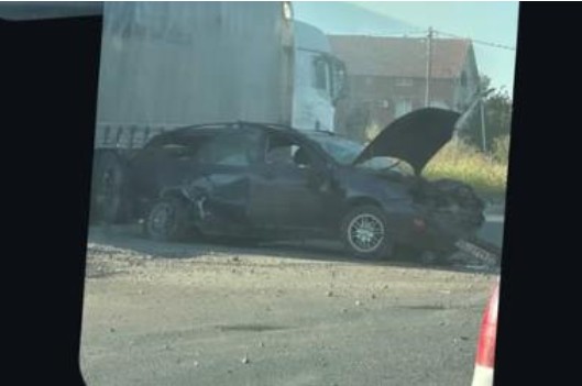 Jezivi prizori nakon udesa: Mladić izvučen poluživ iz automobila