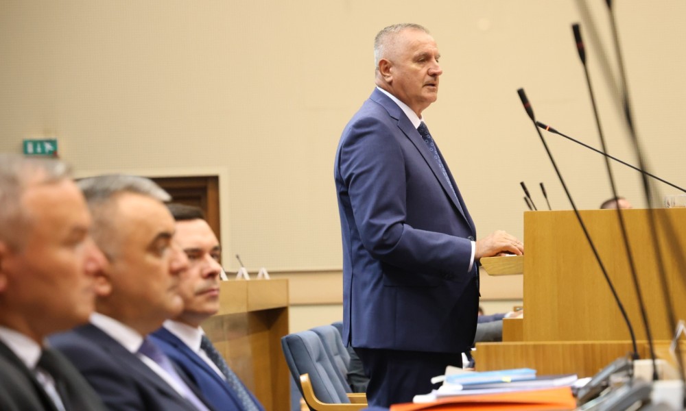 Višković obrazložio ostavku: Evo šta je rekao pred poslanicima u NSRS