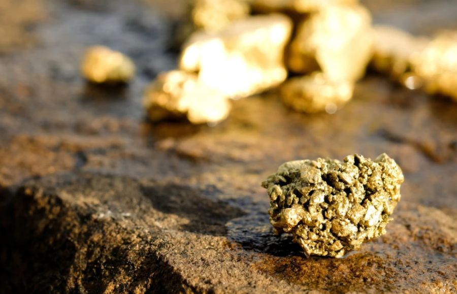 Cijena zlata dostigla novi istorijski rekord: Preko 4.100 dolara za uncu