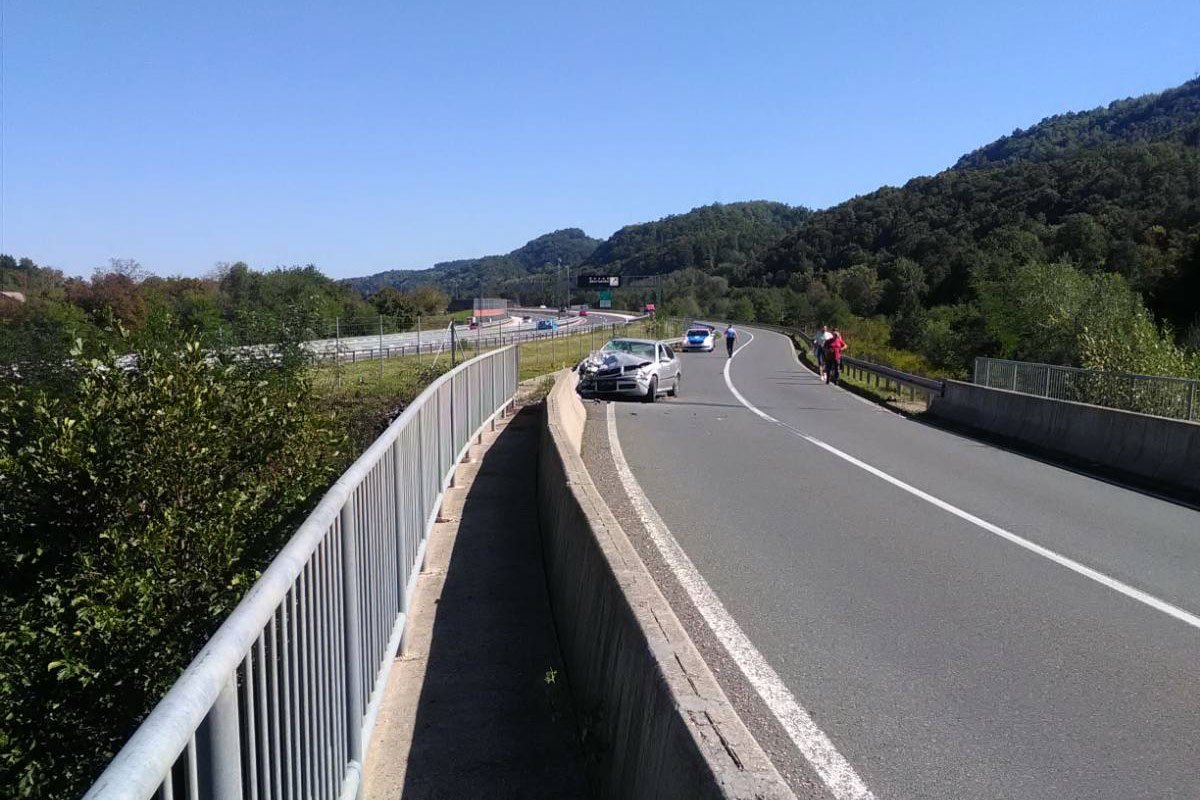Sudar autombila i motocikla: Saobraćajka u ovom dijelu Srpske