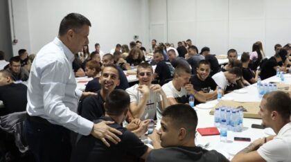 Đajić ugostio nove članove: Više od 300 mladih pristupilo SNSD-u