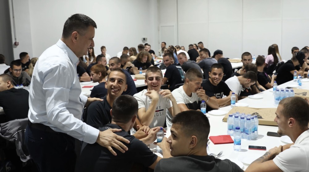Đajić ugostio nove članove: Više od 300 mladih pristupilo SNSD-u