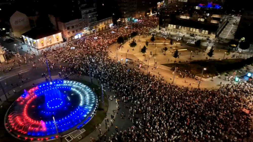 Blokirane saobraćajnice: Memorijalna šetnja za stradale u Novom Sadu